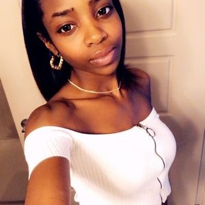 Meet your Posher, Dana